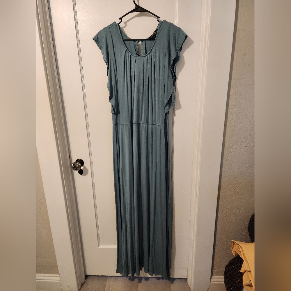 Long Flowy Suzanne Betro Dress